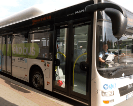 Ceny jízdného v městských a krajských autobusech se v Uherském Hradišti sjednotí. Kolik cestující za jízdu zaplatí?