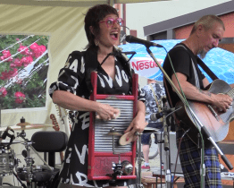 Bluesové fanoušky neodradil ani déšť