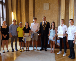 Starosta Blaha ocenil 10 úspěšných dětí ze základních škol