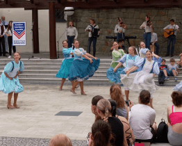 V Muzeu J. A. Komenského vystoupily zahraniční folklorní soubory 