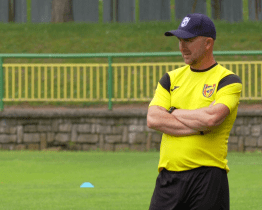 Devadesátiletého výročí fotbalu se zúčastnila řada fanoušků i hráčská esa