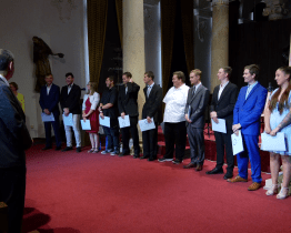 Výuční listy ze SŠ-COPT převzali žáci tradičně ve Sloupovém sále muzea