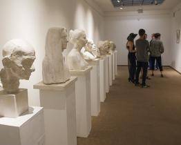 Galerie výtvarného umění přináší grafiky, portréty i sochy