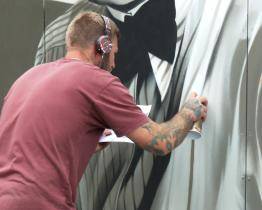 Město zdobí další unikátní graffiti