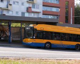 V trolejbusech a autobusech zaplatíte kartou