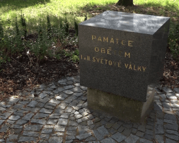 Park v Sadech znovu láká k posezení a odpočinku