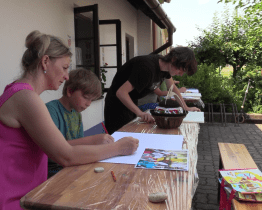 Bývalý a nový král se sešli při malování