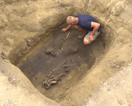 Archeologové pod Pálavou odkryli unikátní pohřebiště Langobardů