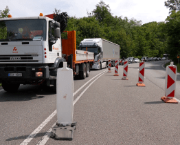 Oprava silnice způsobuje v Buchlovských kopcích až půlhodinové zdržení