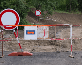 Sesuvy svahu u Drslavic si vynutily opravu silnice