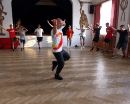 Kurzy verbuňku vede i porotce verbířských soutěží