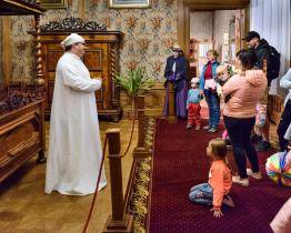 Zlínská zoo zve na večerní prohlídky areálu a zámku Lešná