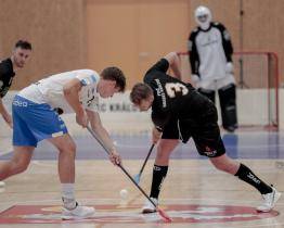 Florbalisté Otrokovic si připsali první venkovní výhru. Zápas proti Hradci režíroval hattrickem kapitán Gál