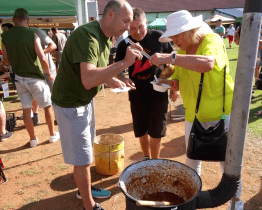 Na hřišti v Havřicích vypukl souboj vařeček