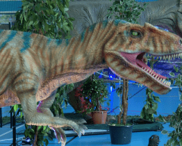 Sportovní halu v Otrokovicích přepadli dinosauři