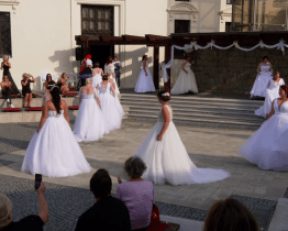 Módní přehlídka v Muzeu Jana Amose Komenského pomohla dětem