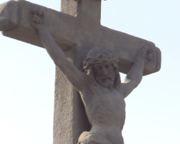 Kříž na hřbitově v Milokošti prošel restaurováním