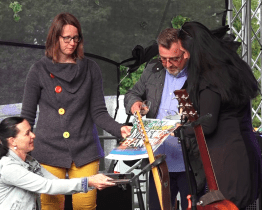 Nový kalendář Otrokovic na rok 2024 byl pokřtěn