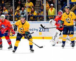 Berani doma zdolali Třebíč a slaví pátou výhru v řadě, Vsetín prohrál v Sokolově 