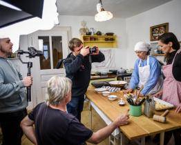 Kulinářský seriál Špetka Slovácka se vrací na televizní obrazovky ve dvanáctidílném pokračování