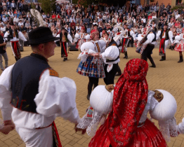 Tradiční hody s právem v Polešovicích nabídly mimořádný počet krojovaných