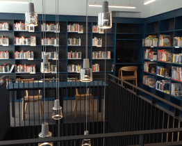 Zrekonstruovaná rožnovská knihovna se slavnostně otevřela veřejnosti