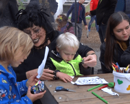 Halloween v parku ovládly pohádkové postavy