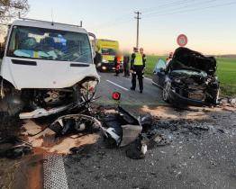U Fryštáku se srazila dodávka s osobním autem. Na místě byli čtyři zranění, dva vážně