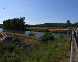 Stavba dálničního mostu uzavře frekventovanou cyklostezku mezi Napajedly a Otrokovicemi. Znovu se otevře až v roce 2025