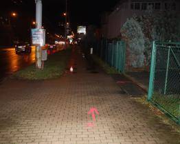 Řidič ve Zlíně při vyjíždění srazil cyklistu. Aniž by mu poskytl první pomoc, zacouval zpět a odešel do domu