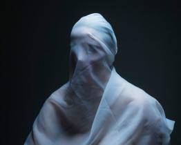 Fashion Event Dotek vyhlašuje Open Call pro studenty. Tématem letošního ročníku je Metamorfóza