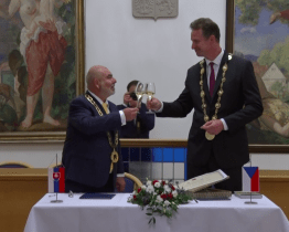 Partnerství Hodonína a Holíče pokračuje