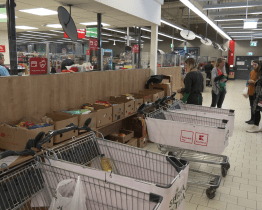 Potravinová sbírka pomáhá seniorům, rodinám i lidem s postižením