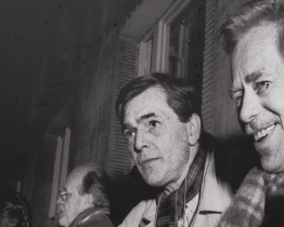 Události 17. listopadu připomněla i výstava fotografií