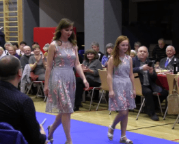 Posezení s písničkou letos oživila módní přehlídka