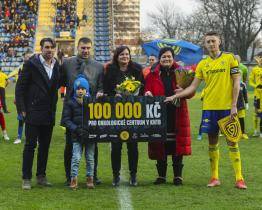 Ševci podpořili zlínskou onkologii 100 tisíci! Šek předali před zápasem s Hradcem 