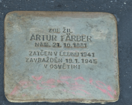 V ulicích Kroměříže je dalších sedm kamenů zmizelých