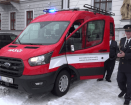 Dobrovolní hasiči Uherského Hradiště získali od města nové vozidlo