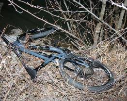 Povedená dvojice zlodějů přijela do Zlína krást. S elektrokoly za 200 tisíc se daleko nedostala