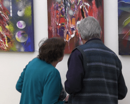 Vlastimil Mahdal vystavuje v Zámecké galerii na stovku děl