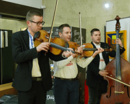 Plesová sezóna pokračovala plesem SPŠ OA 