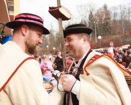 Luhačovický fašank letos doplní znovuobnovená tradice pochovávání basy