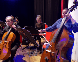 Také staroměstská radnice pozvala veřejnost na ples města