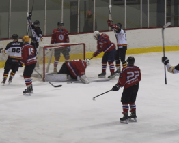 Hokejové derby ovládli hokejisté Uherského Ostrohu