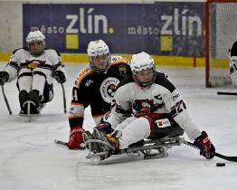Sledge hokejisté Zlína zlomili Ostravu a v sérii o páté místo se ujali vedení 