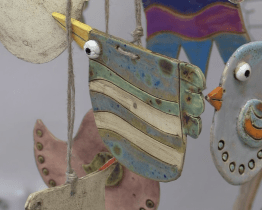 V Radniční galerii se představuje keramický kroužek ZŠ Dr. Joklíka