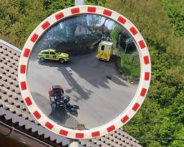 Při nehodě na zahradním traktoru utrpěl muž velmi vážná zranění