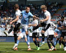 Slovácko si po remíze v Budějovicích zahraje elitní skupinu, Svědík se zranil 