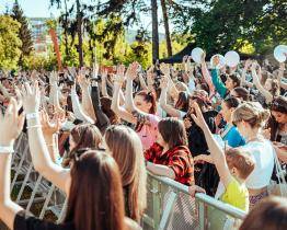 Majáles UTB chystá nabušený line-up! Přijede rapper Rest nebo DJ Wich