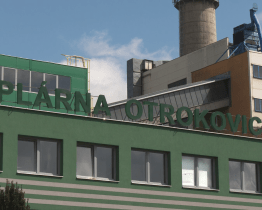 30 metrů vysoký kotel teplárny prochází přestavbou